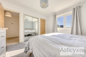 bed1- click for photo gallery